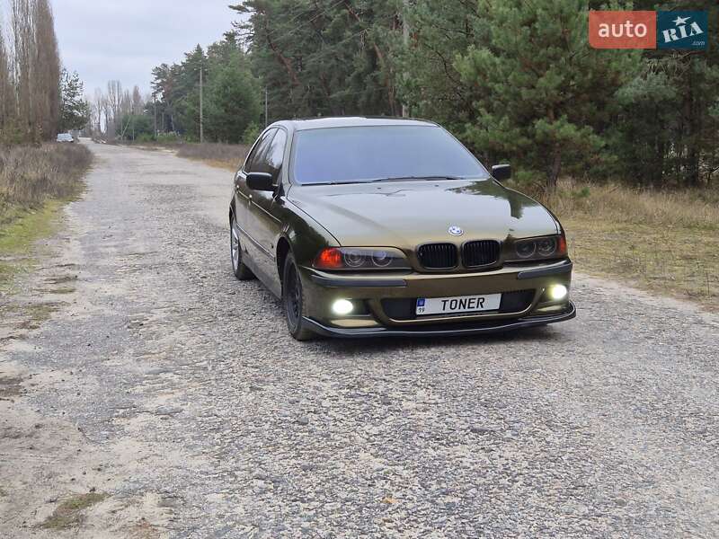 Седан BMW 5 Series 2002 в Ахтырке