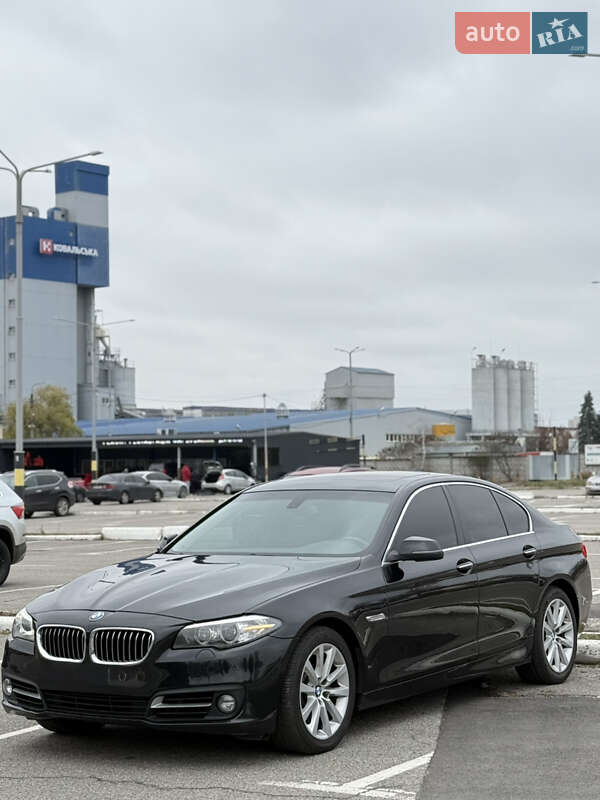 Седан BMW 5 Series 2015 в Киеве