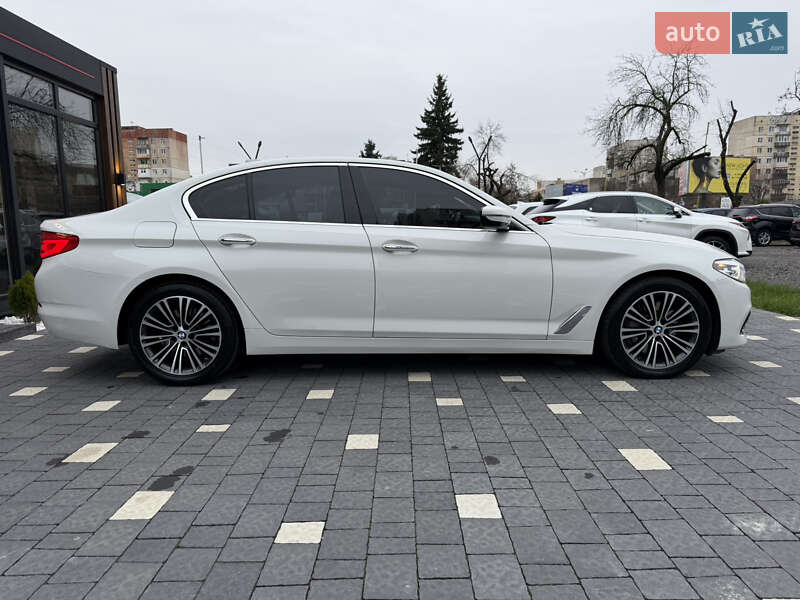 Седан BMW 5 Series 2017 в Ужгороді