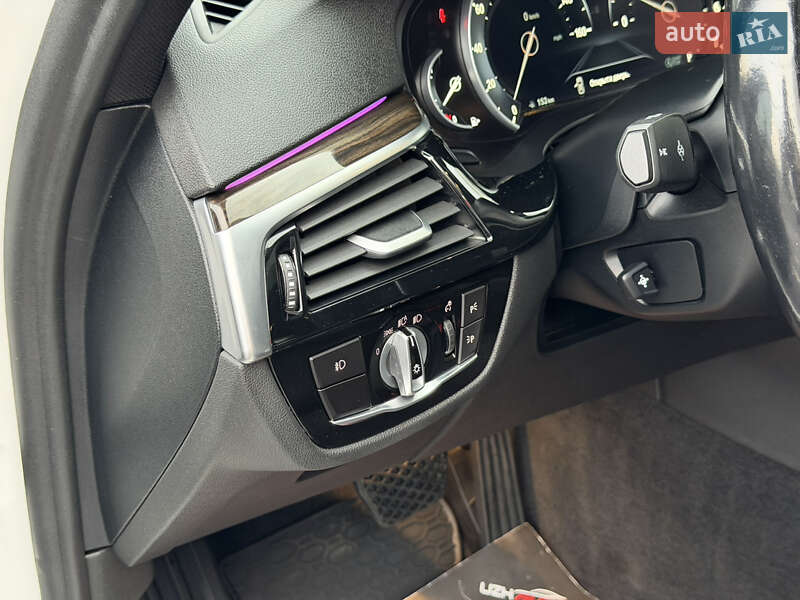 Седан BMW 5 Series 2017 в Ужгороді