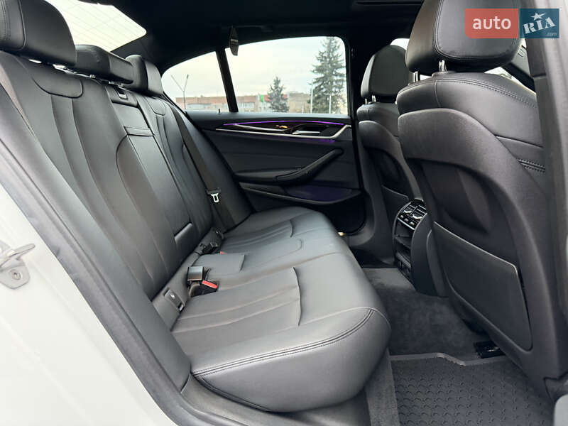 Седан BMW 5 Series 2017 в Ужгороді