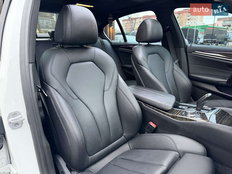 Седан BMW 5 Series 2017 в Ужгороді