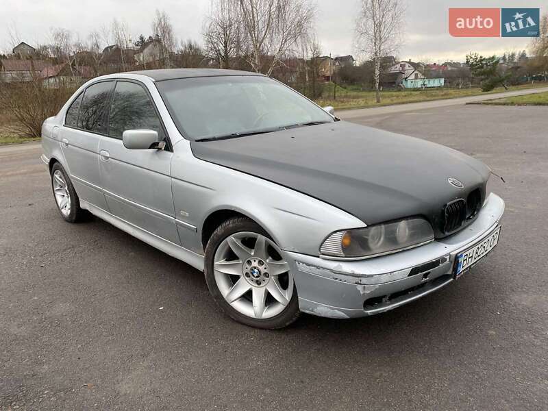 Седан BMW 5 Series 2000 в Рівному