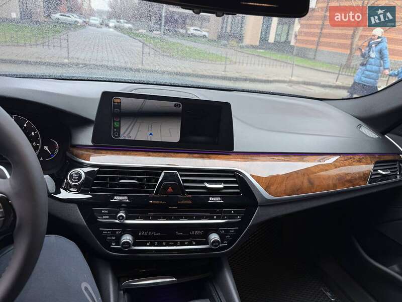 Седан BMW 5 Series 2018 в Киеве