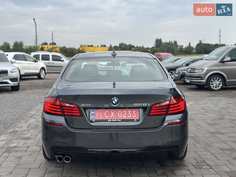 Седан BMW 5 Series 2015 в Ровно