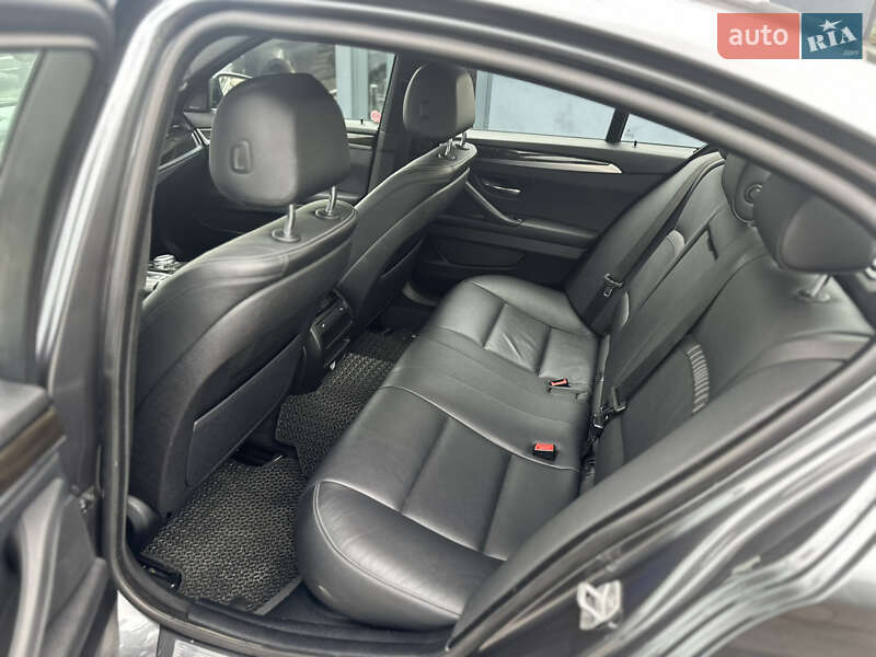 Седан BMW 5 Series 2015 в Ровно
