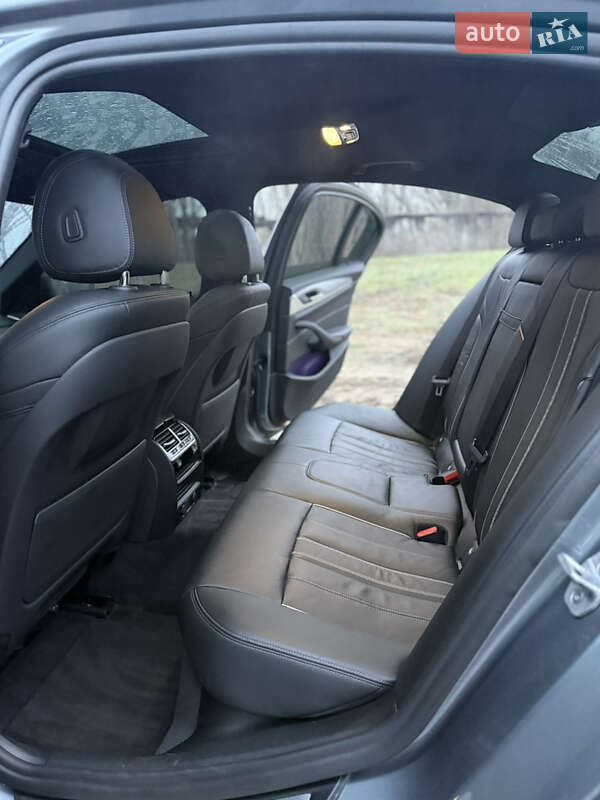 Седан BMW 5 Series 2018 в Києві