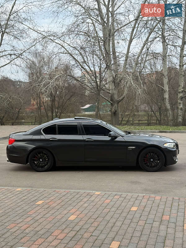 Седан BMW 5 Series 2012 в Сумах