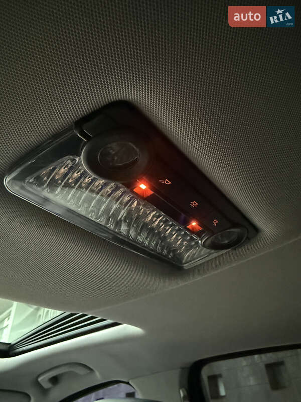 Седан BMW 5 Series 2012 в Сумах