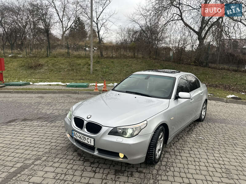 Седан BMW 5 Series 2004 в Львове
