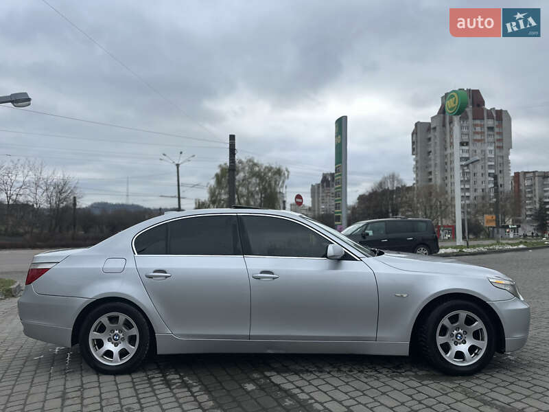 Седан BMW 5 Series 2004 в Львове