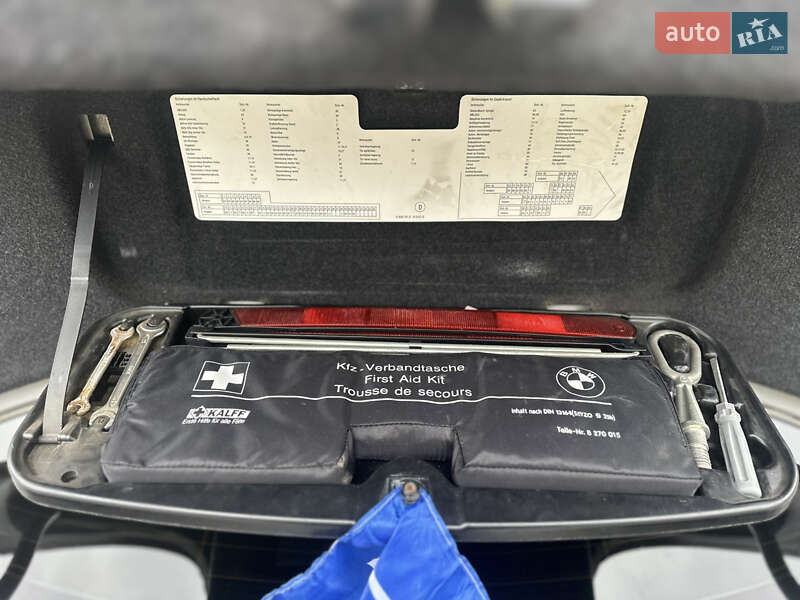 Седан BMW 5 Series 2004 в Львове