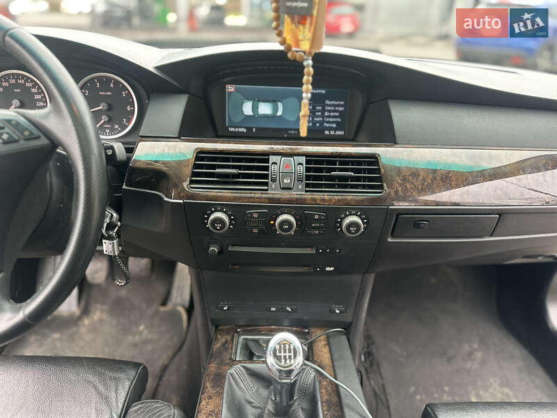 Седан BMW 5 Series 2004 в Львове
