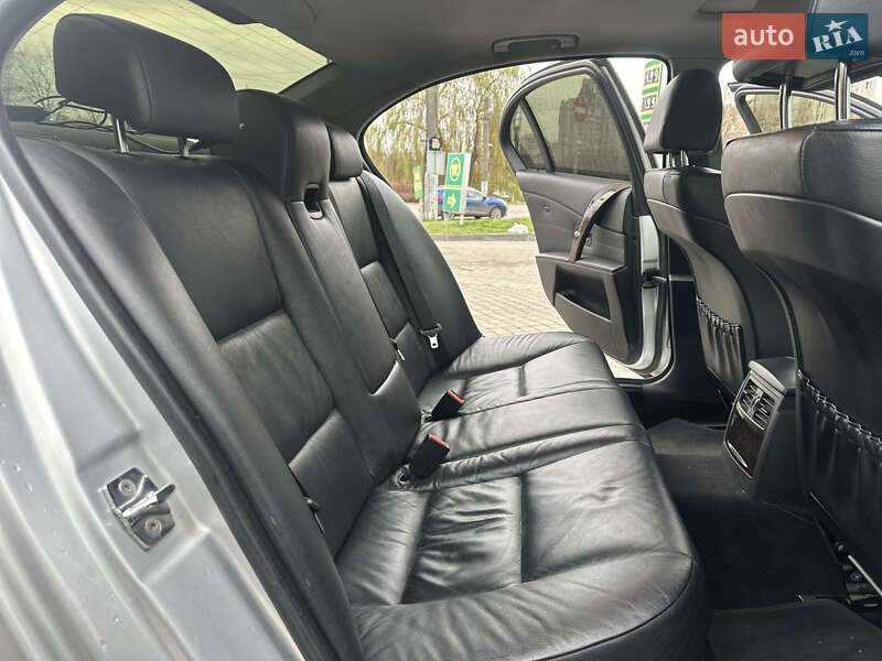 Седан BMW 5 Series 2004 в Львове