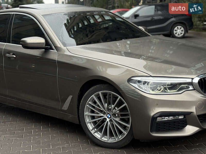 Седан BMW 5 Series 2017 в Киеве