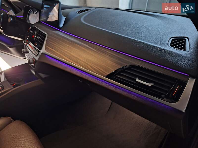 Седан BMW 5 Series 2017 в Николаеве