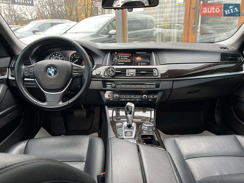 Седан BMW 5 Series 2015 в Житомирі