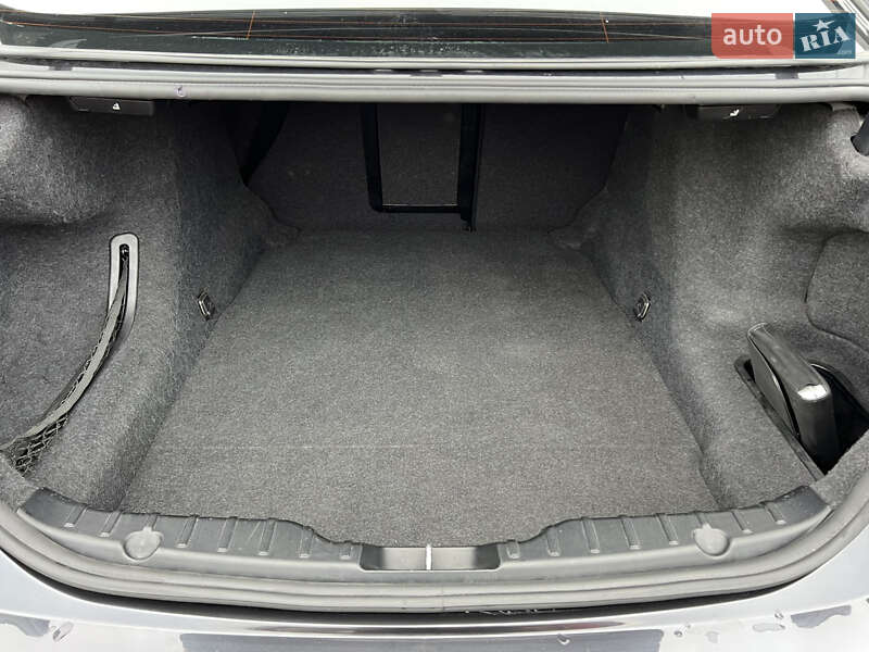 Седан BMW 5 Series 2015 в Житомирі