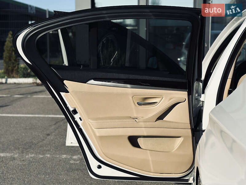 Седан BMW 5 Series 2012 в Кременчуге
