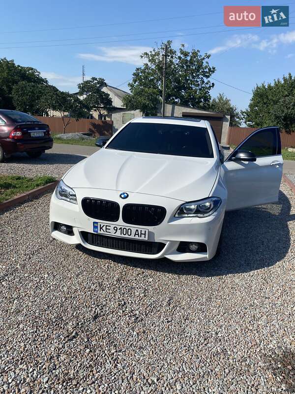 Седан BMW 5 Series 2015 в Ирпене