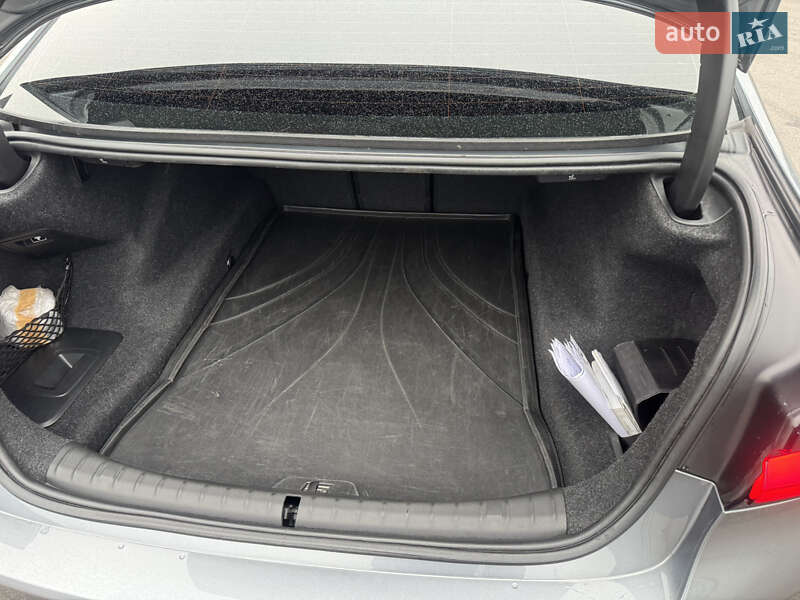 Седан BMW 5 Series 2017 в Киеве