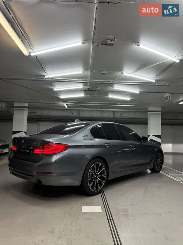 Седан BMW 5 Series 2017 в Киеве