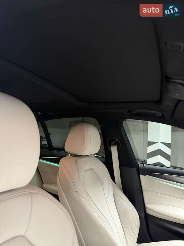 Седан BMW 5 Series 2017 в Киеве