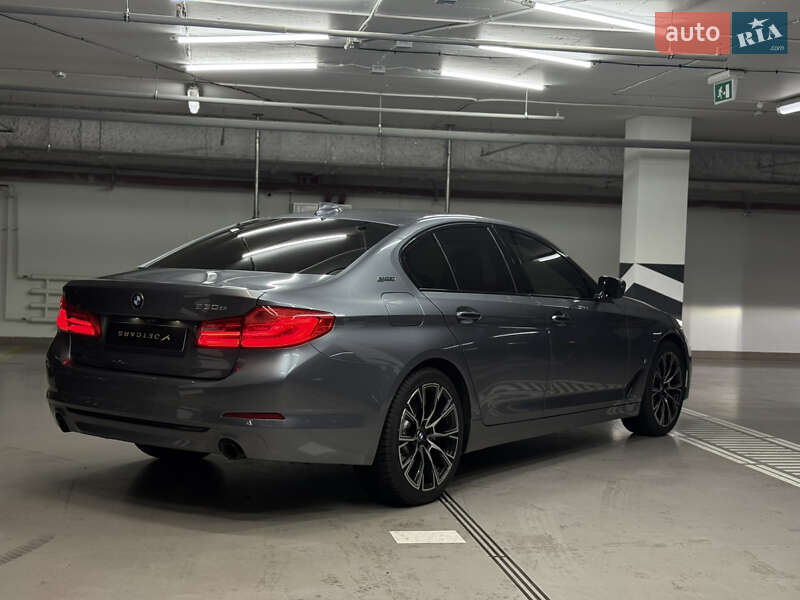 Седан BMW 5 Series 2017 в Киеве