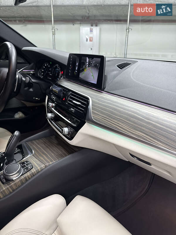 Седан BMW 5 Series 2017 в Киеве