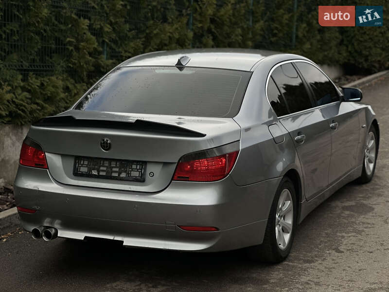Седан BMW 5 Series 2003 в Ровно