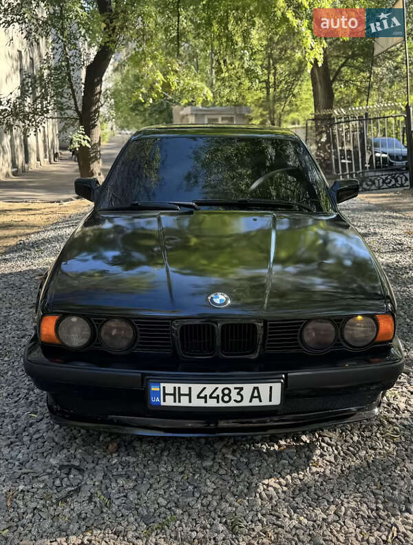 BMW 5 Series 1990 BMW 5 Series 1990