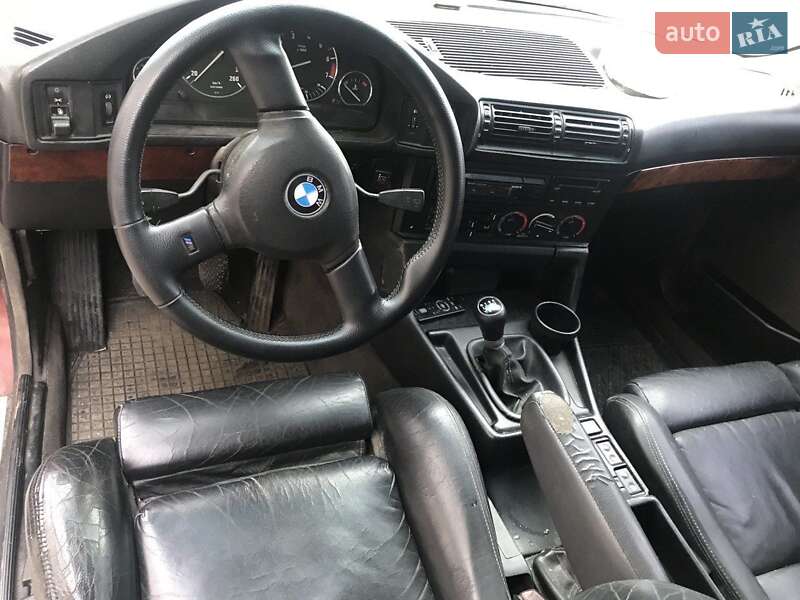 Седан BMW 5 Series 1992 в Киеве