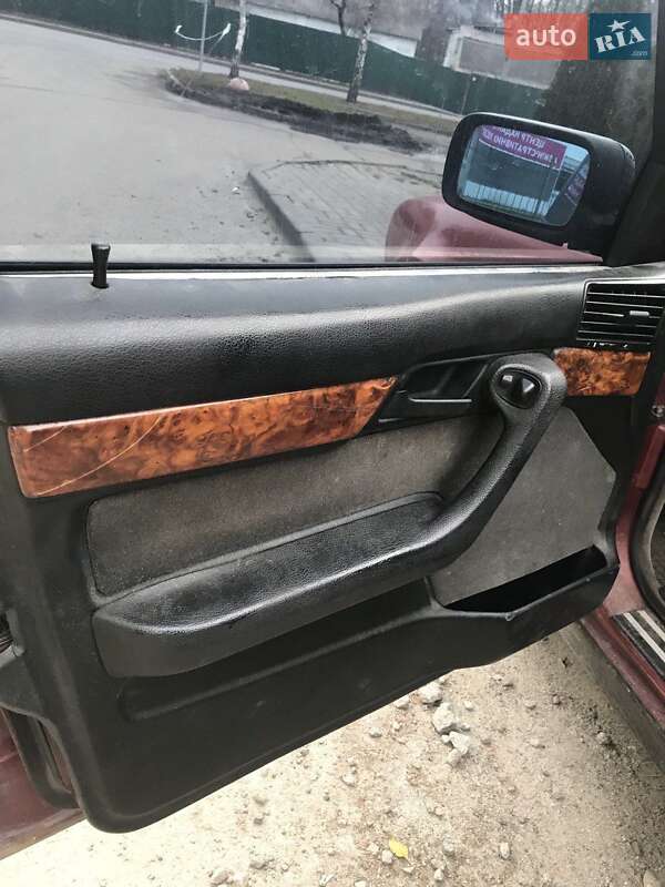 Седан BMW 5 Series 1992 в Киеве