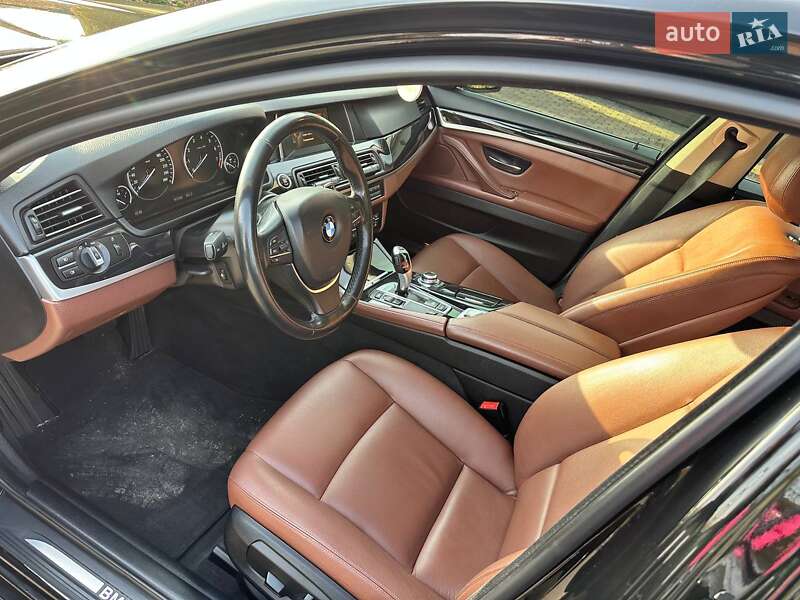 Седан BMW 5 Series 2015 в Дніпрі