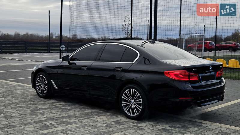 Седан BMW 5 Series 2017 в Мукачево