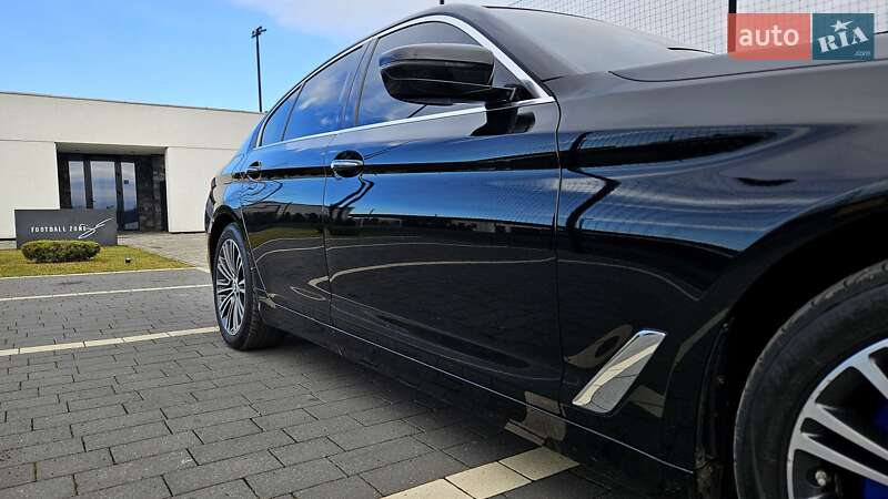 Седан BMW 5 Series 2017 в Мукачево