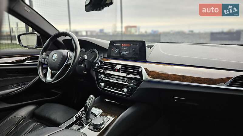 Седан BMW 5 Series 2017 в Мукачево