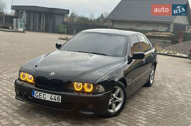 Седан BMW 5 Series 2002 в Глинном