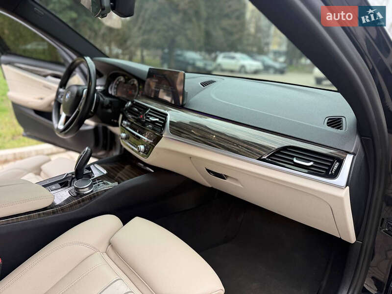 Седан BMW 5 Series 2018 в Кам'янець-Подільському