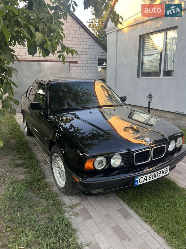 Седан BMW 5 Series 1994 в Черкассах