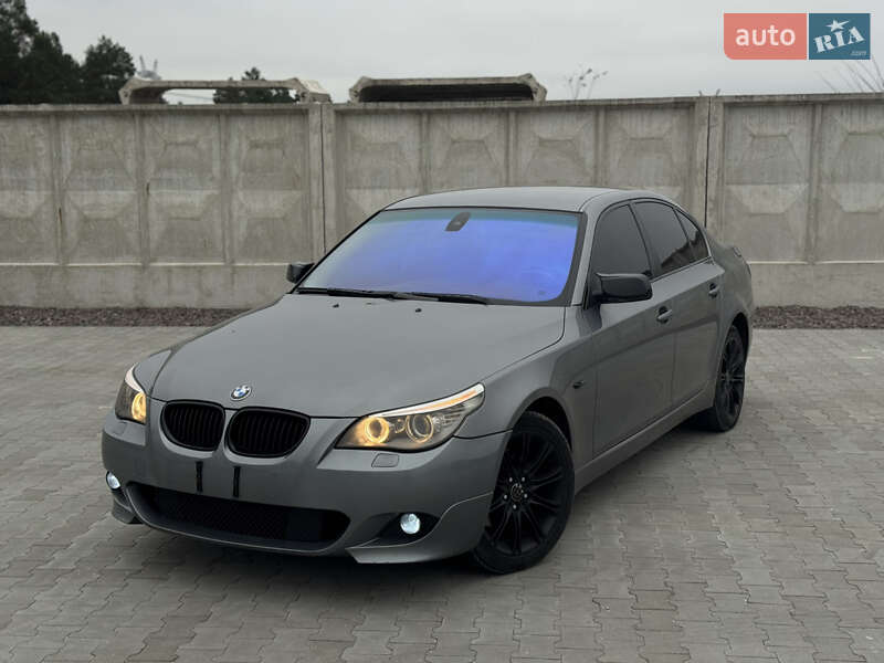 Седан BMW 5 Series 2007 в Сарнах