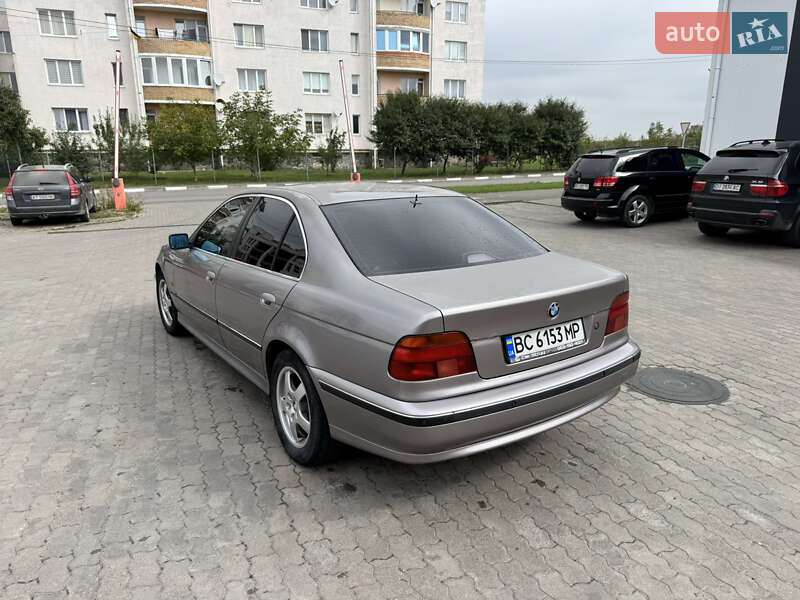Седан BMW 5 Series 1999 в Стрию