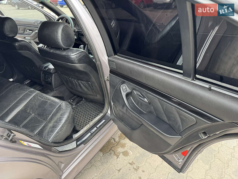 Седан BMW 5 Series 1999 в Стрию