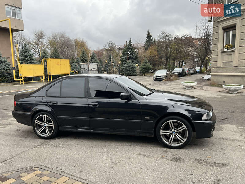 Седан BMW 5 Series 1999 в Днепре
