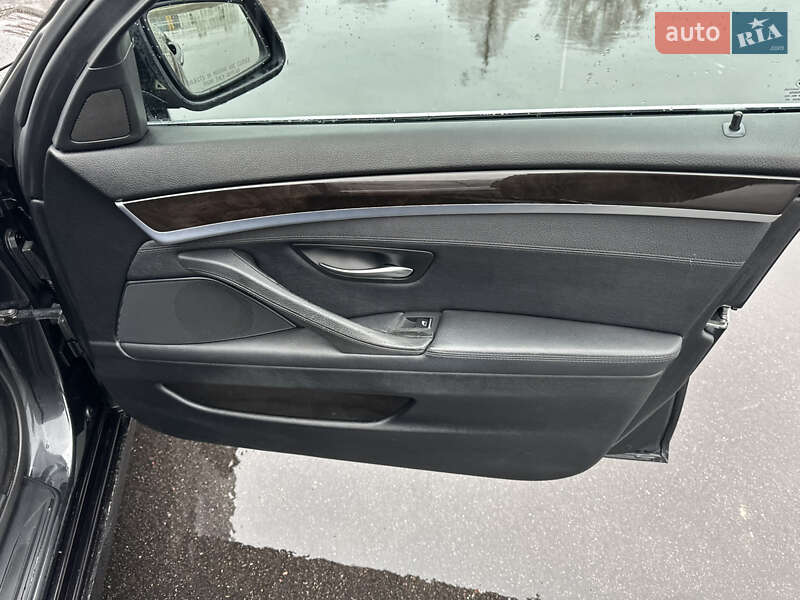Седан BMW 5 Series 2011 в Чернигове