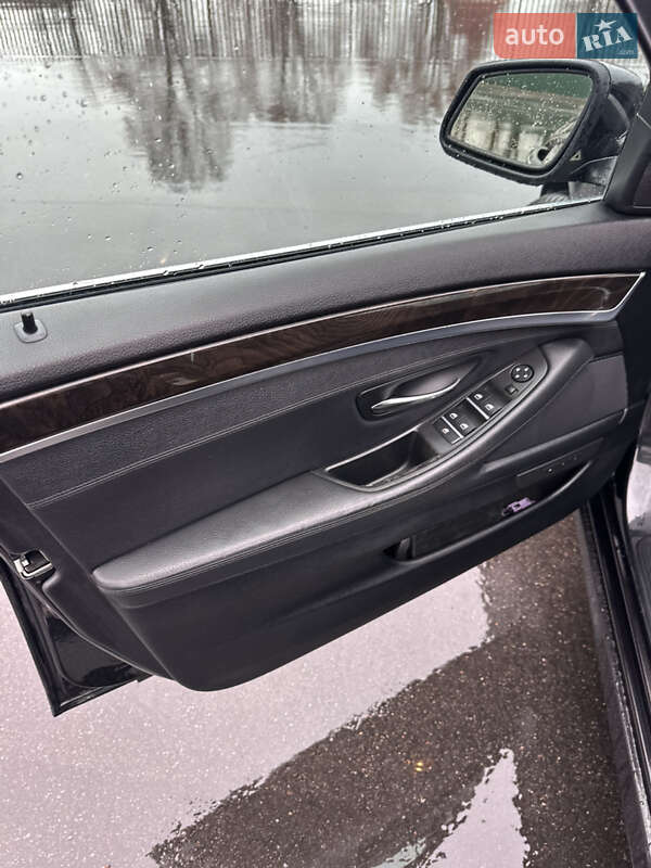 Седан BMW 5 Series 2011 в Чернигове