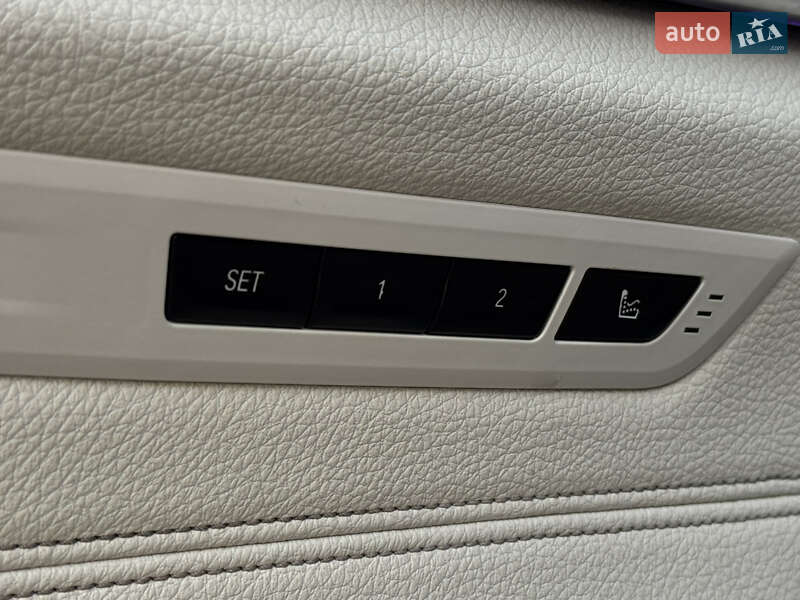 Седан BMW 5 Series 2017 в Дніпрі