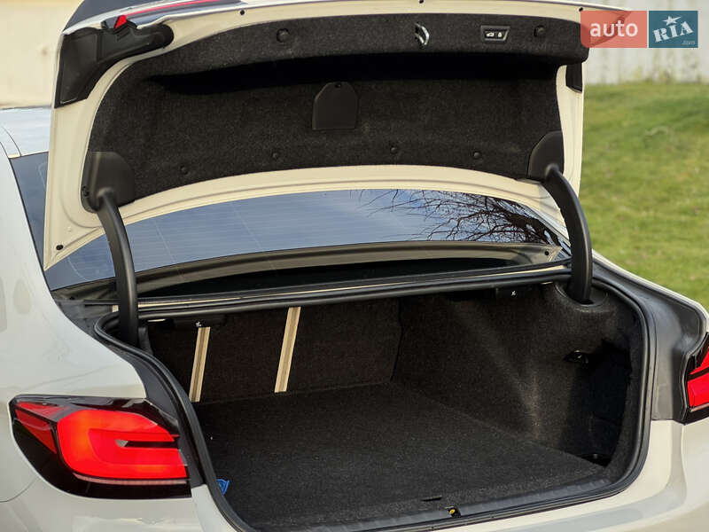 Седан BMW 5 Series 2017 в Дніпрі