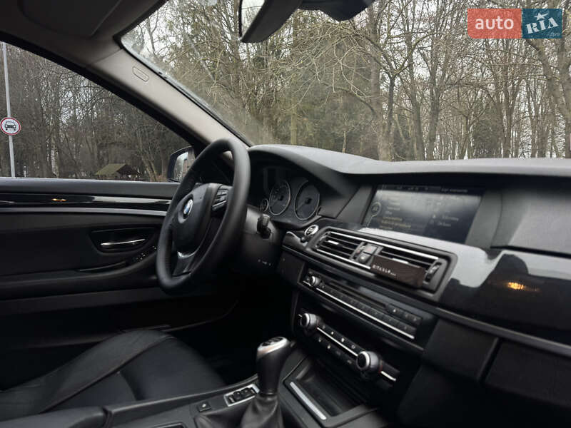 Седан BMW 5 Series 2012 в Киеве