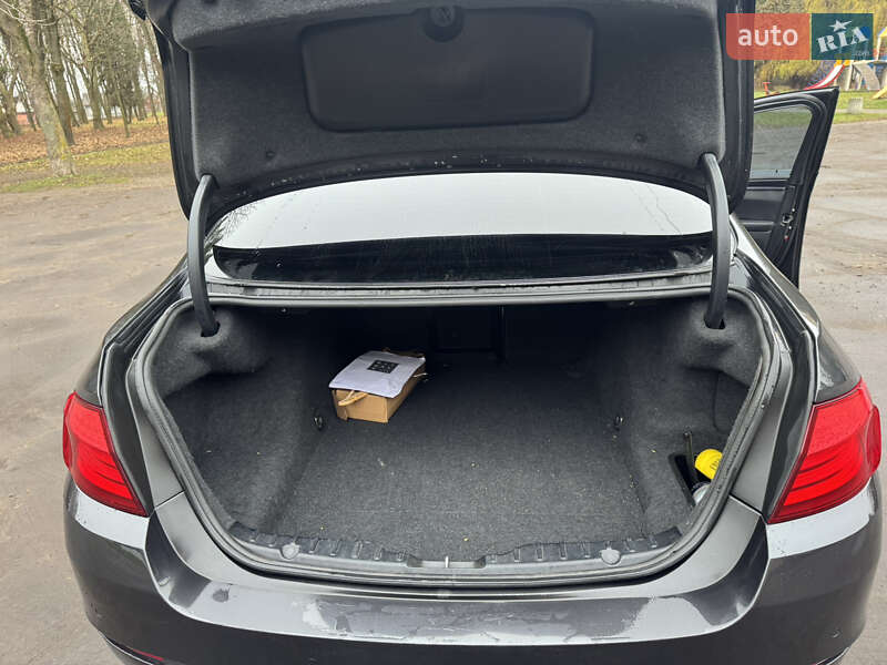 Седан BMW 5 Series 2012 в Киеве